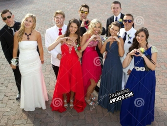 Русификатор для Guess Who Farted Prom Edition